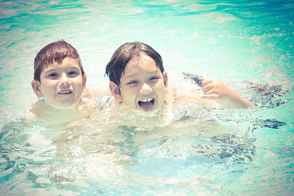 children aquatic therapy image