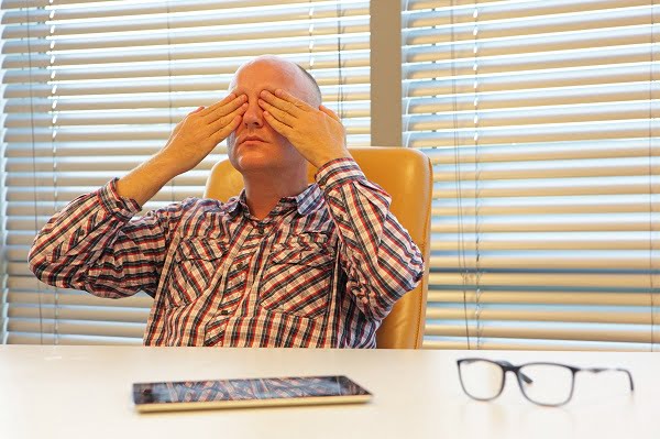 Age-Related Macular Degeneration: Causes, Symptoms, Diagnosis, Treatment