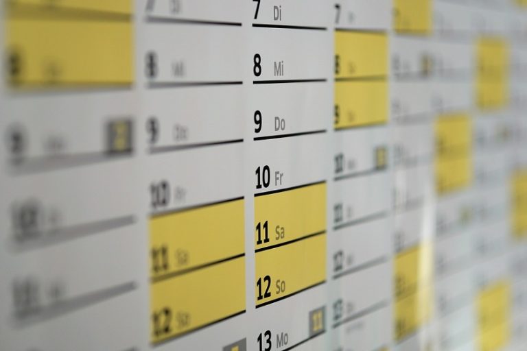 Tracking Your Ovulation: Methods and Tools Calendar dates schedule
