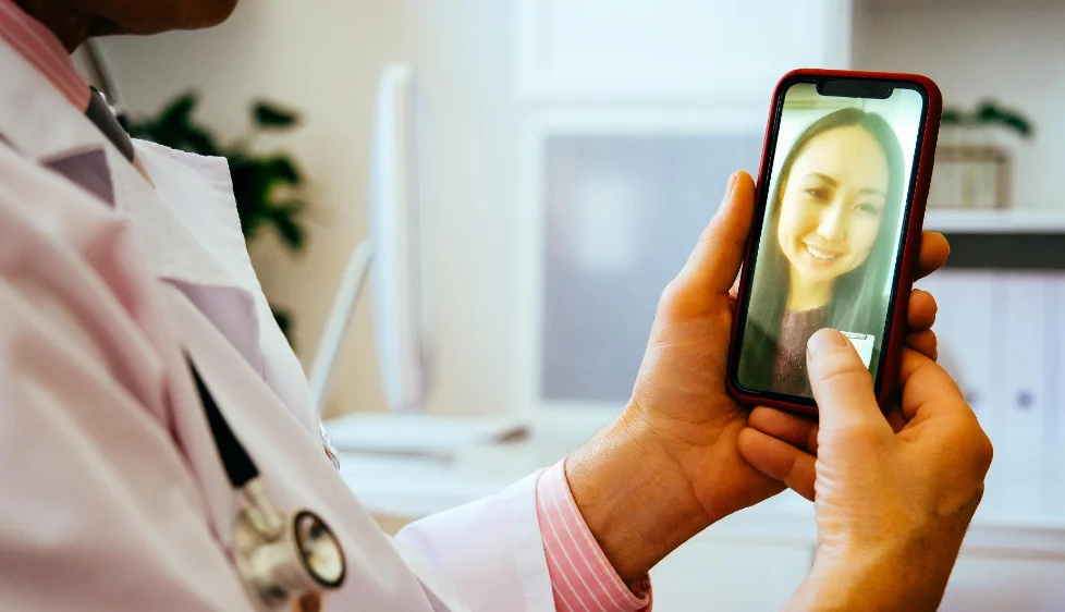 Healthcare Processes With Video Technology