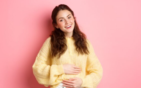 Diagram showing the gut barrier, intestinal permeability, and inflammatory signals affecting skin health