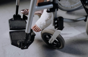 Injury victim undergoing independent medical examination with doctor during insurance claim evaluation in Rock Hill.