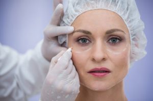 How Modern Eyelid Surgery Techniques Have Improved Patient Outcomes a patient about modern blepharoplasty (eyelid surgery) options.