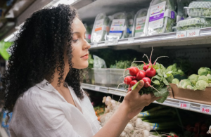 The Hidden Signs of Metabolic Health Problems Most People Overlook Until It’s Too Late a woman shopping grocery items