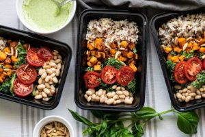 Healthy meal with protein, fiber, and healthy fats illustrating nutrition strategies for appetite control and satiety.